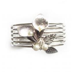 Bangle Wire Wrapped Calla Lily Bracelet Silver Plated Pearl Leaf Charm Jewelry